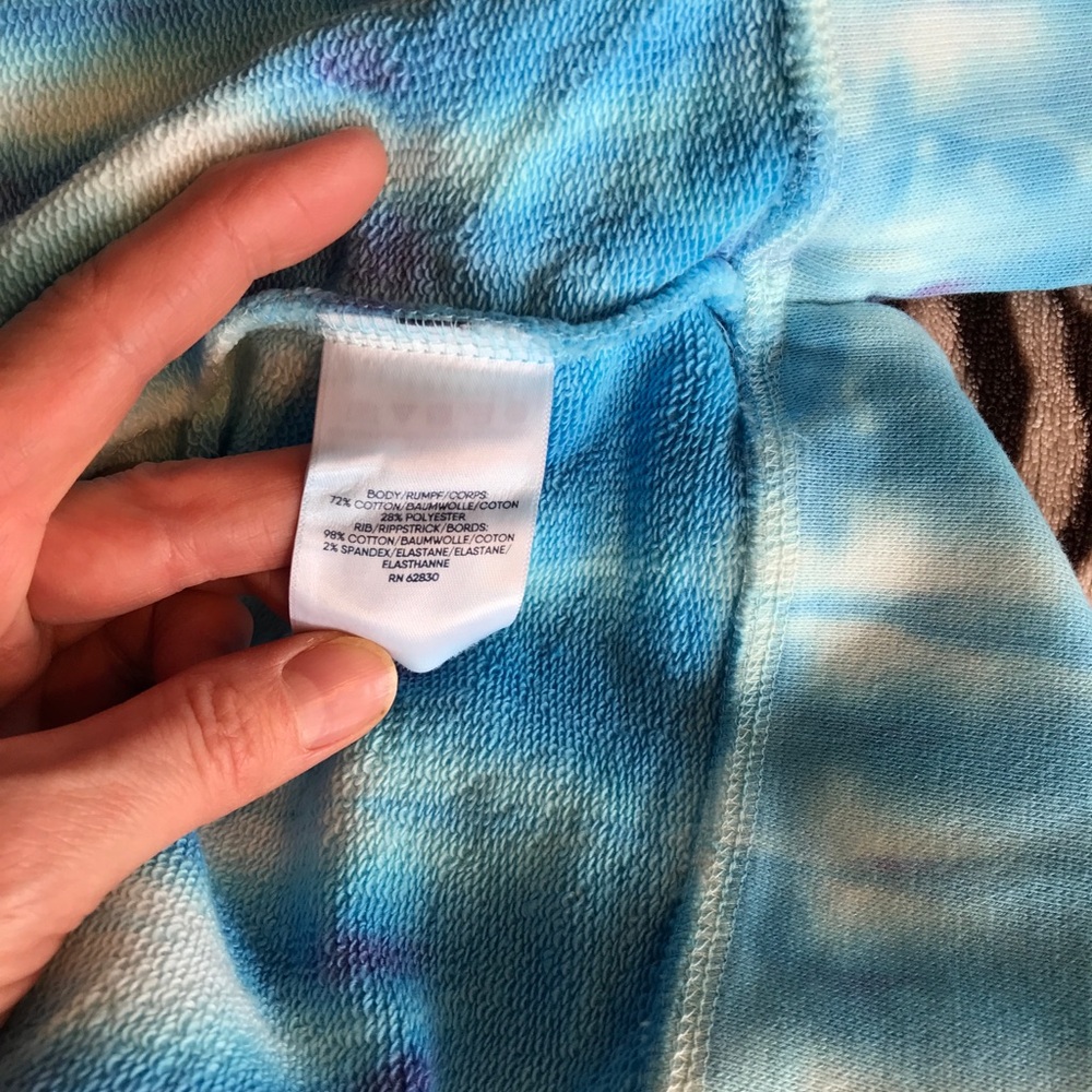 NWOT Lands' End Blue and Purple Tie Dye Sweatshirt Cozy Style, Size Large - Picture 3 of 3